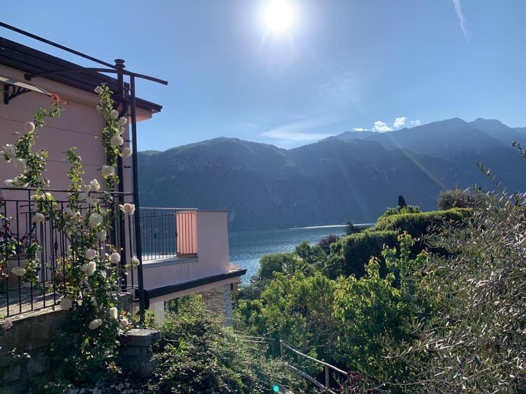 Angelina'S House With Lake View - Белладжо Экстерьер фото